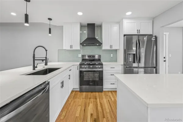 $599,999 | 7194 West 68th Avenue, Arvada, CO 80003