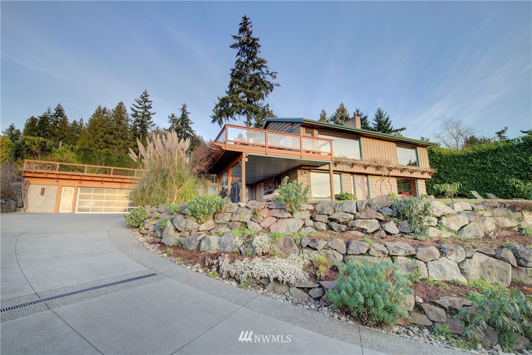 18770 Ridgefield Road Northwest Shoreline, WA 98177 - Photo 3 of 25 Gallery Image 3
