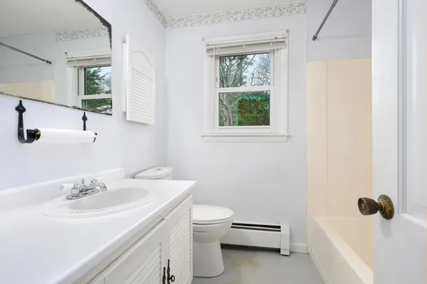 $699,000 | 33 Head Of The Bay Road, Bourne, MA 02532