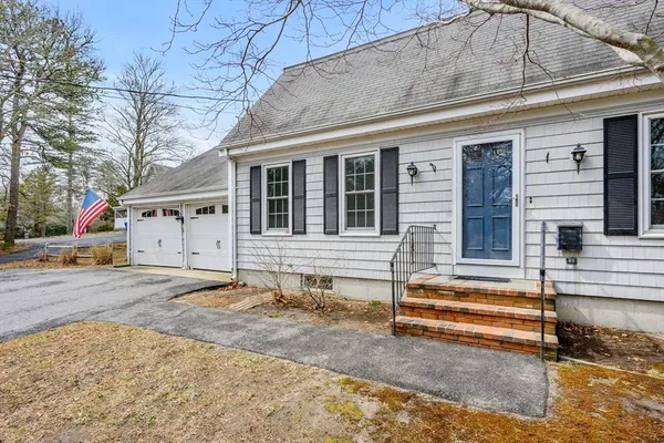 $699,000 | 33 Head Of The Bay Road, Bourne, MA 02532