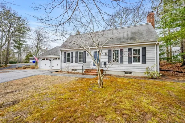 $699,000 | 33 Head Of The Bay Road, Bourne, MA 02532