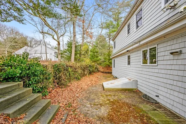 $699,000 | 33 Head Of The Bay Road, Bourne, MA 02532