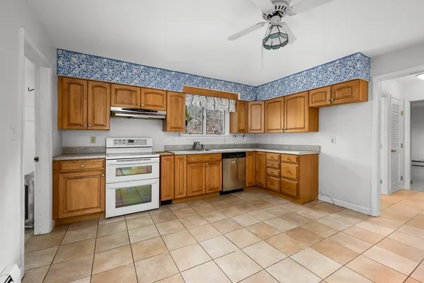 $699,000 | 33 Head Of The Bay Road, Bourne, MA 02532