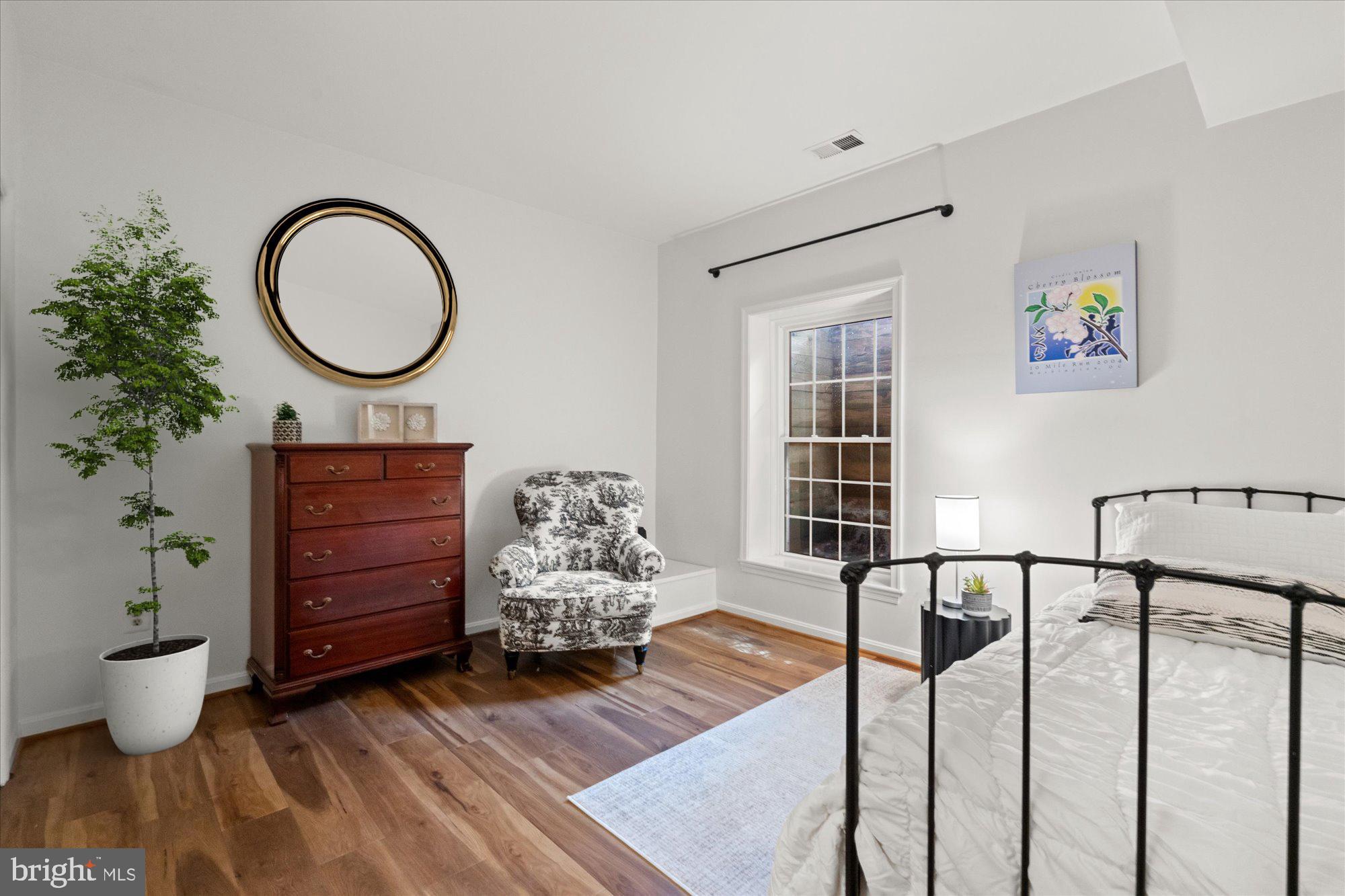 7287 Evans Mill Road McLean, VA 22101 - Photo 25 of 30 a living room with furniture