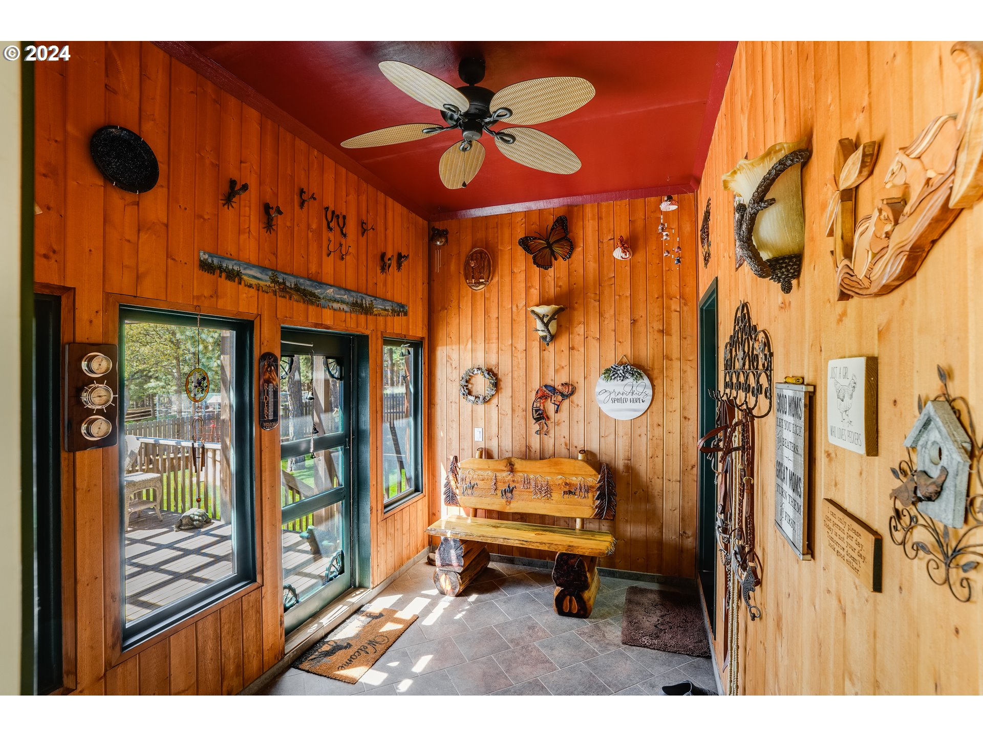 11 Deer Ridge Road Goldendale, WA 98620 - Photo 20 of 45 a bathroom with a sink a toilet and a shower