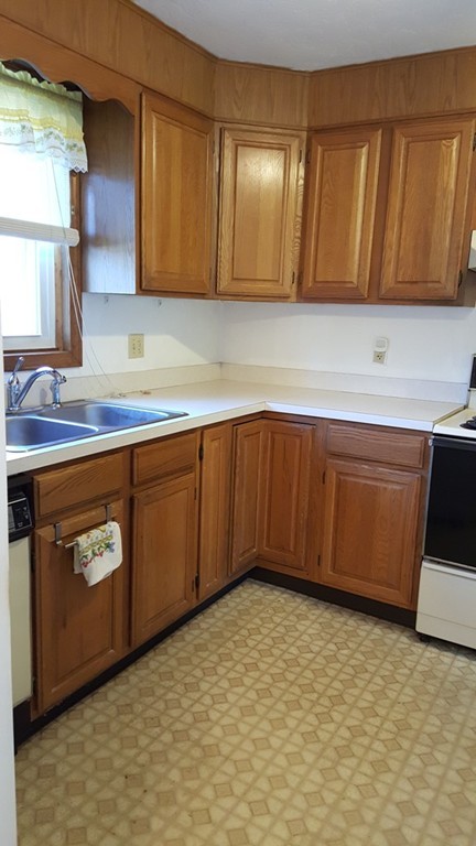 41 Boston Road, Unit C Sutton, MA 01590 - Photo 3 of 10