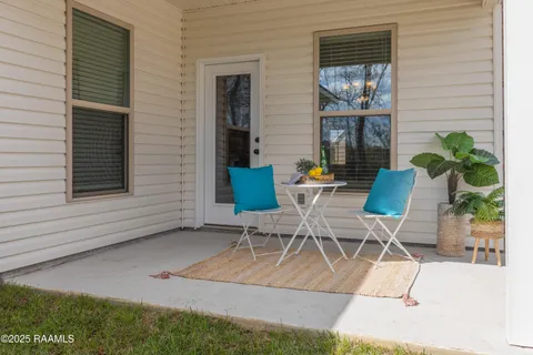 $250,000 | 124 Lightbourne Drive, Lafayette, LA 70506