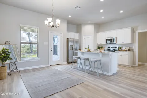 $250,000 | 124 Lightbourne Drive, Lafayette, LA 70506