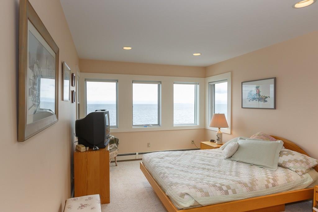67 Cliff Road New Harbor, ME 04554 - Photo 21 of 28 Photo