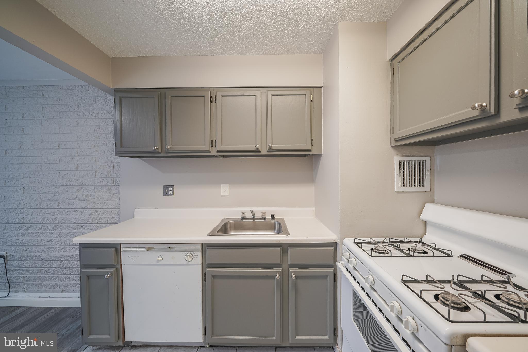 1824 Metzerott Road, Unit 208 Adelphi, MD 20783 - Photo 12 of 20