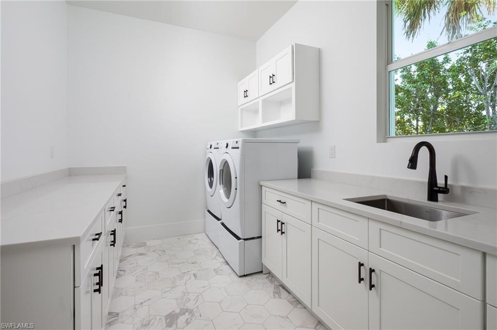 2854 Coach House Way Naples, FL 34105 - Photo 32 of 36