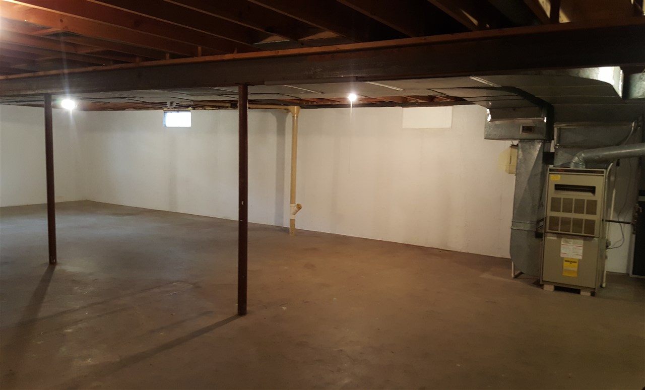 6057 Calkins Road Flint, MI 48532 - Photo 39 of 40 50010045-43.JPG