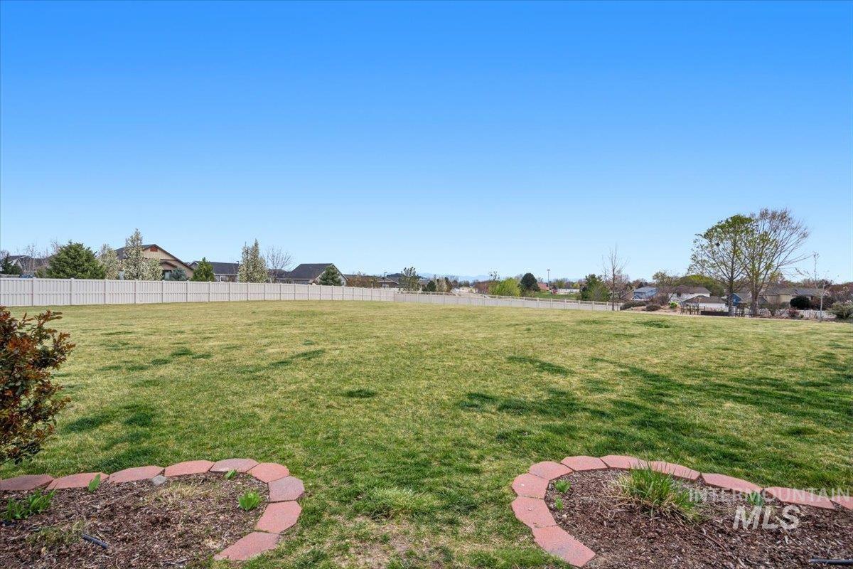 1282 Cimarron Court Middleton, ID 83644 - Photo 33 of 44 View of yard