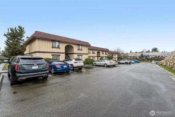 $240,000 | 1003 South Pearl Street, Unit B6, Tacoma, WA 98465