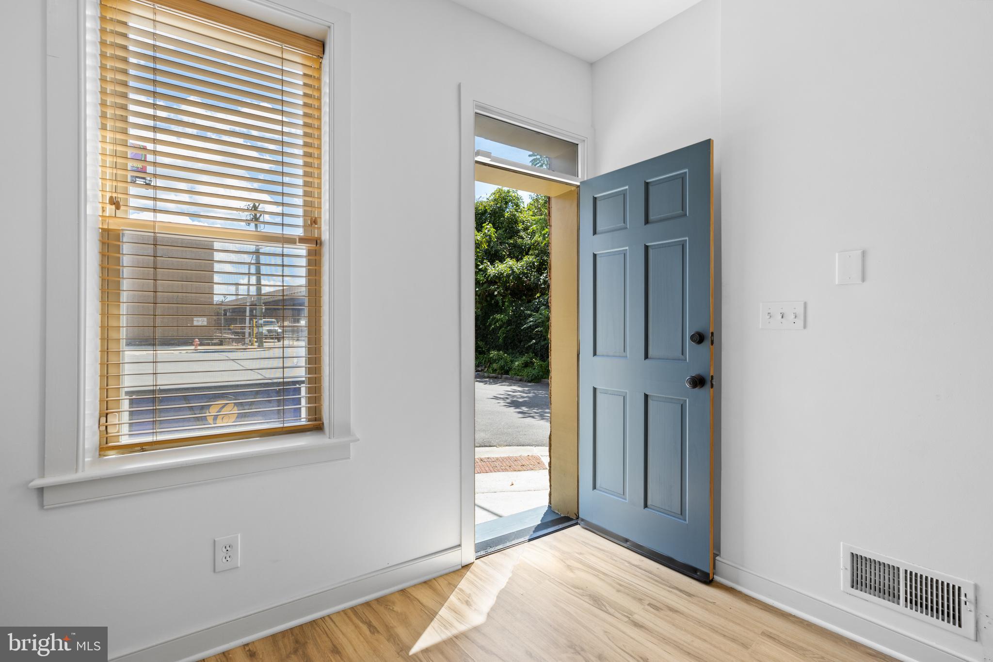 1946 Light Street Baltimore, MD 21230 - Photo 2 of 33