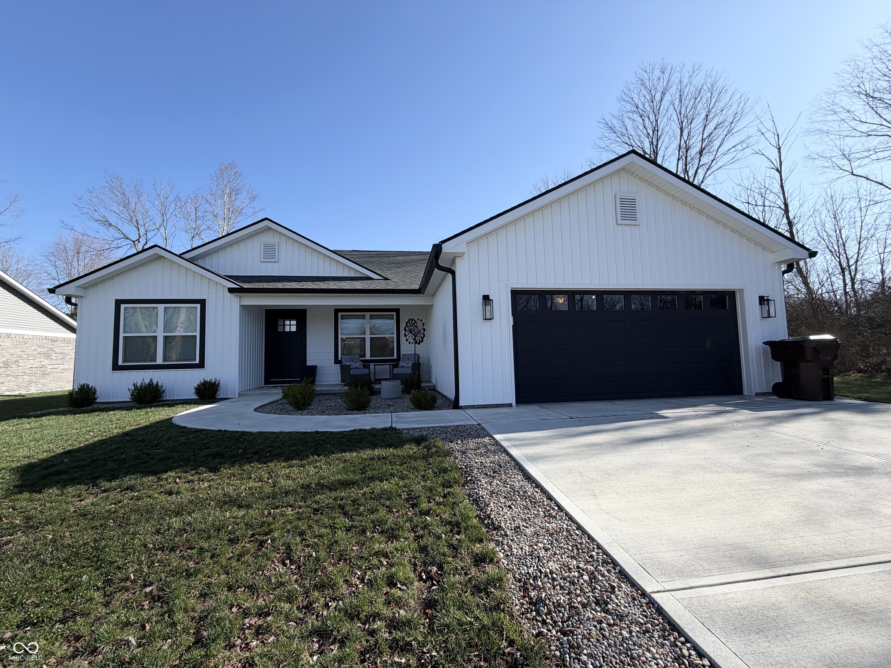 216 Gettysburg Coatesville, IN 46121 - Photo 3 of 67