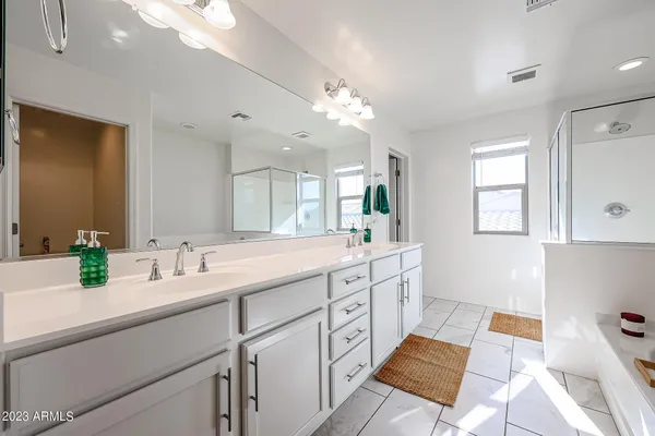 $2,795 | 7424 South 32nd Drive, Phoenix, AZ 85041