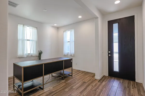 $2,795 | 7424 South 32nd Drive, Phoenix, AZ 85041