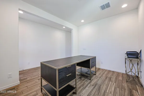 $2,795 | 7424 South 32nd Drive, Phoenix, AZ 85041