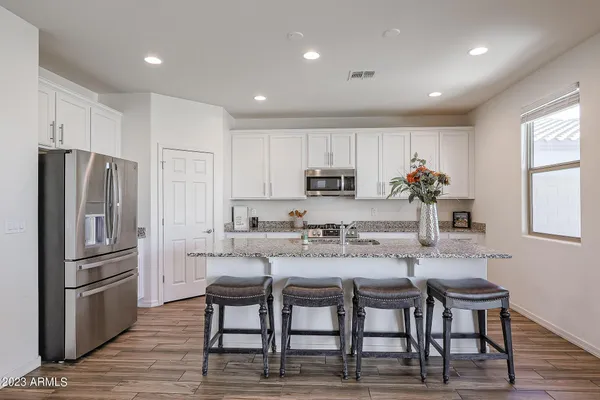 $2,795 | 7424 South 32nd Drive, Phoenix, AZ 85041