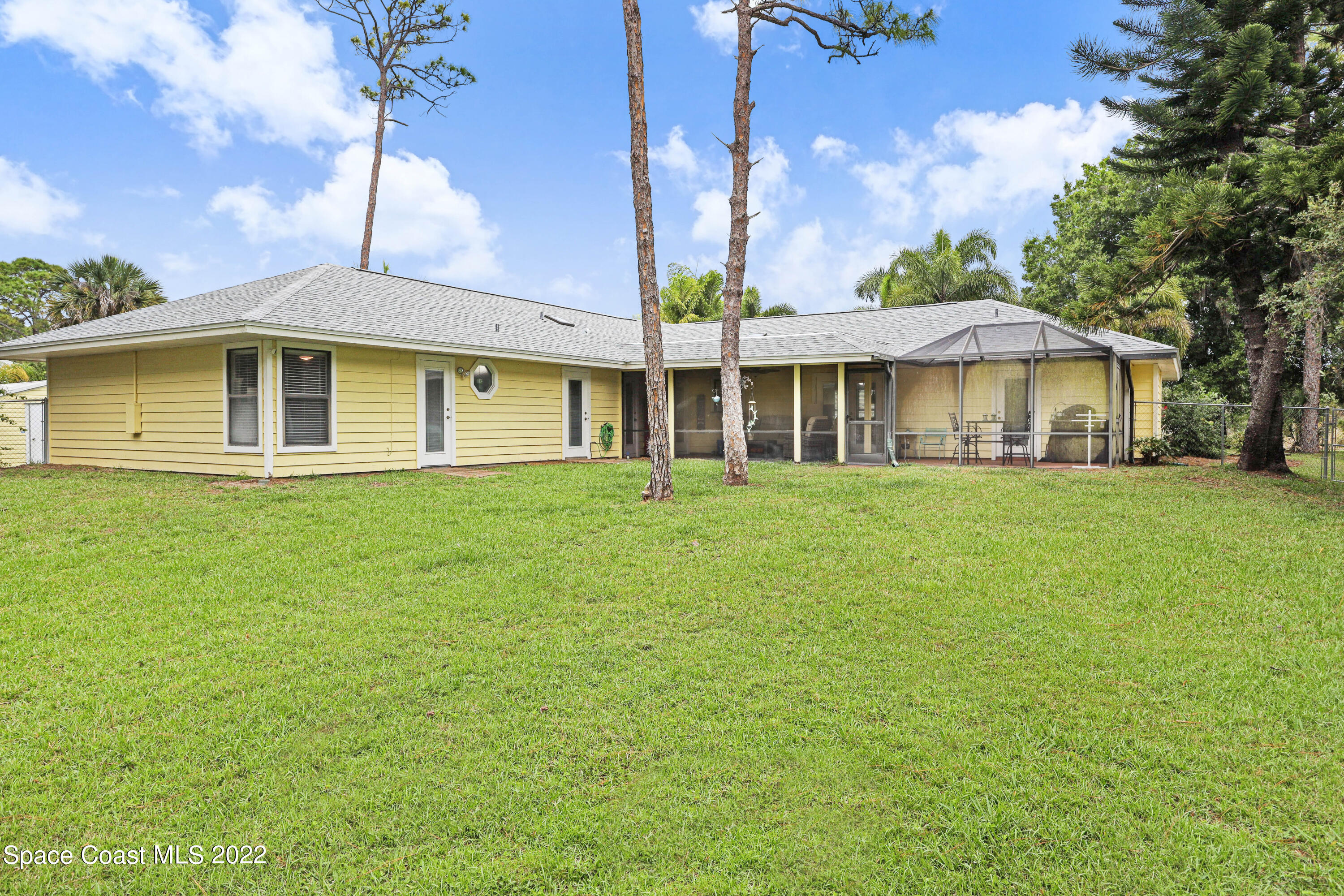4500 Hunters Run Circle Grant Valkaria, FL 32949 - Photo 33 of 35 1V5A8147