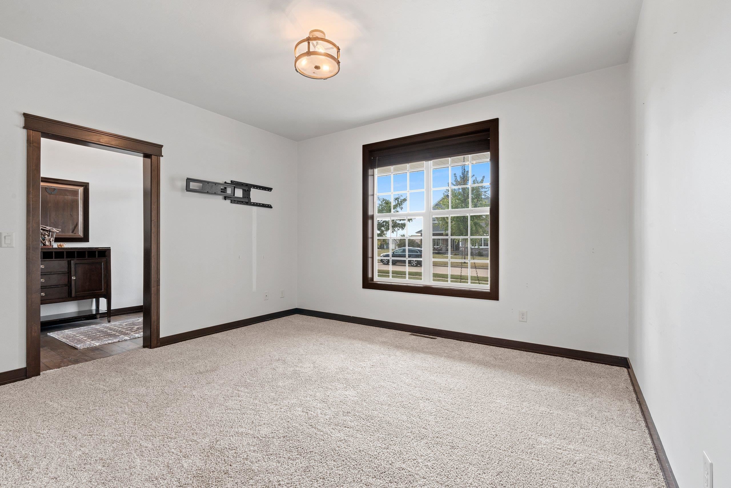 1013 Harvest Trail Appleton, WI 54913 - Photo 6 of 38