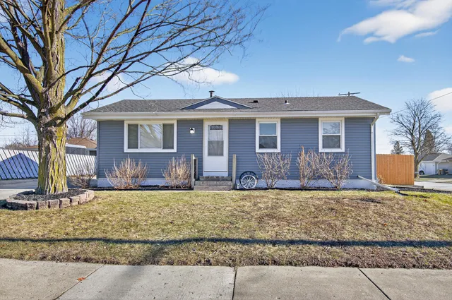 $299,900 | 6421 59th Avenue, Kenosha, WI 53142