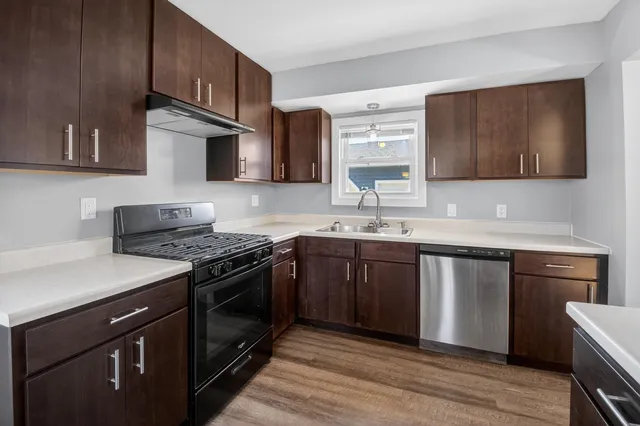 $299,900 | 6421 59th Avenue, Kenosha, WI 53142