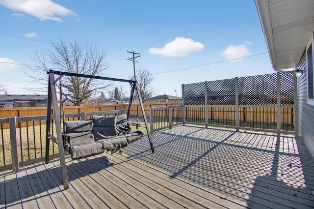 $299,900 | 6421 59th Avenue, Kenosha, WI 53142