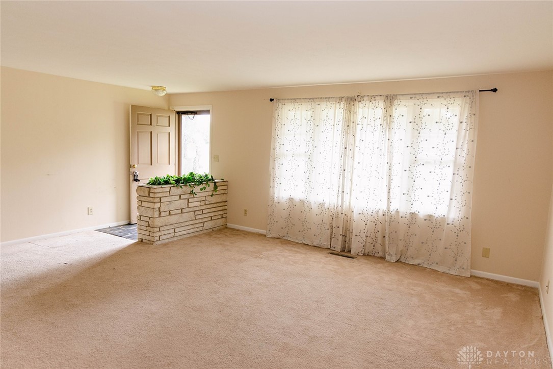 174 Broadripple Road Dayton, OH 45458 - Photo 9 of 29 Gallery Image 9