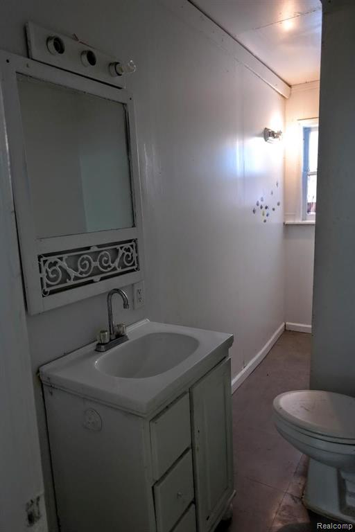3063 South Center Road Burton, MI 48519 - Photo 9 of 20