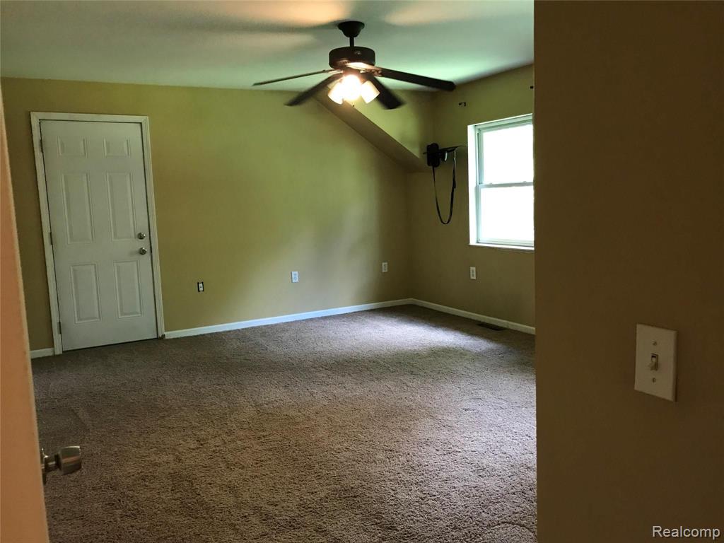 9117 Bennett Lake Road Fenton, MI 48430 - Photo 26 of 29