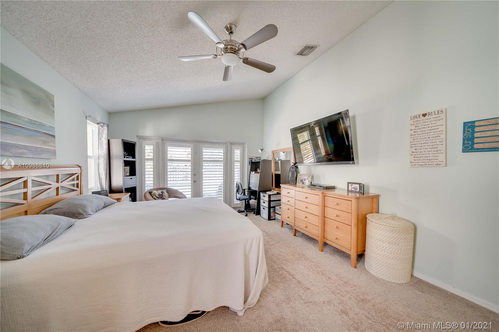 3230 Overlook Road Davie, FL 33328 - Photo 34 of 47