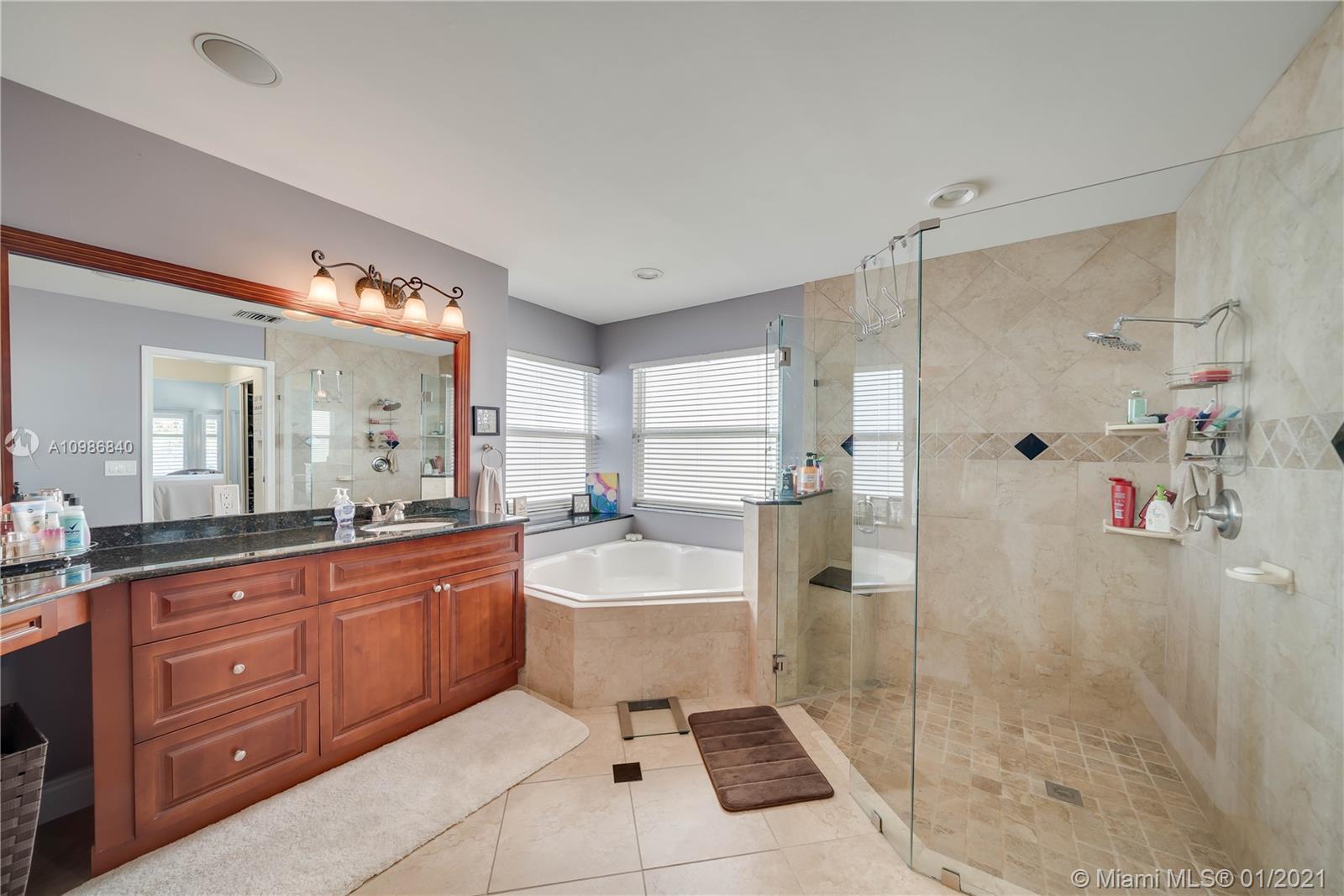 3230 Overlook Road Davie, FL 33328 - Photo 38 of 47