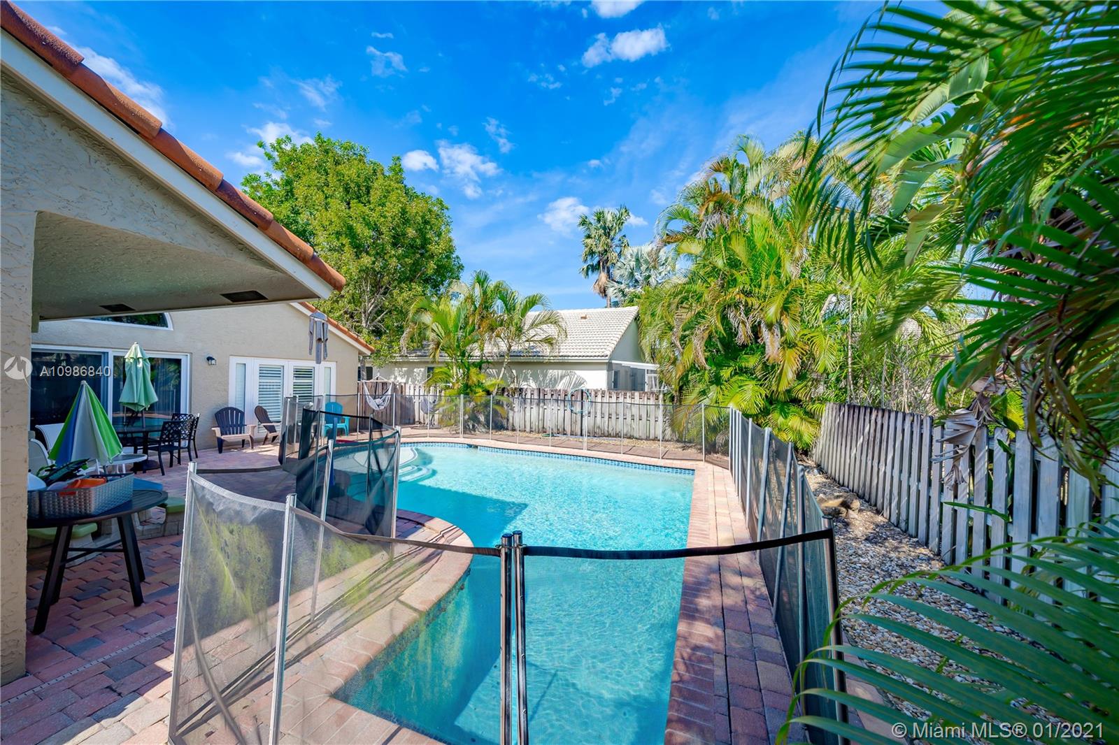 3230 Overlook Road Davie, FL 33328 - Photo 41 of 47