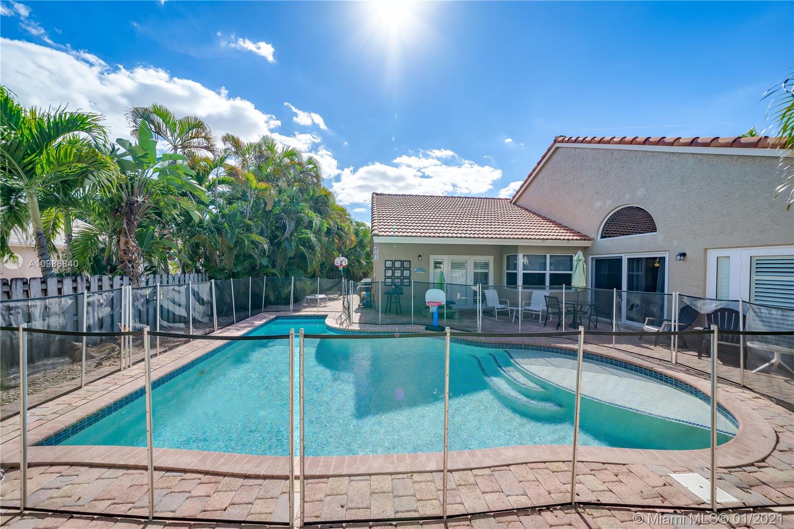 3230 Overlook Road Davie, FL 33328 - Photo 44 of 47