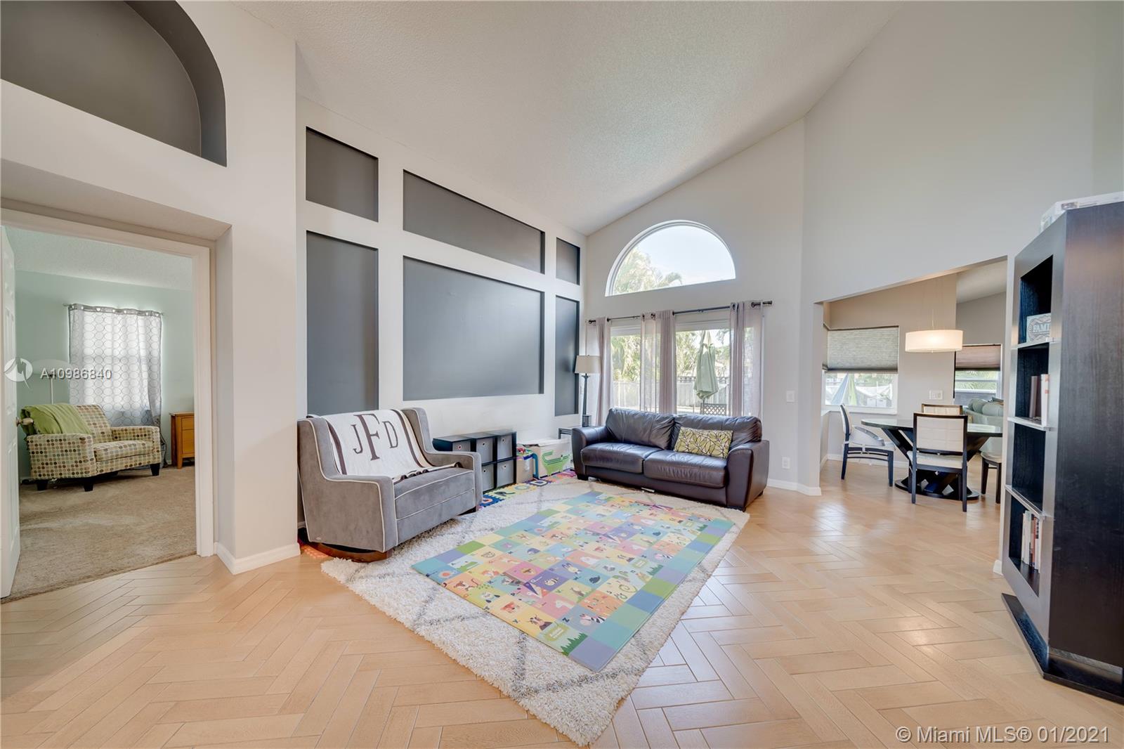 3230 Overlook Road Davie, FL 33328 - Photo 6 of 47