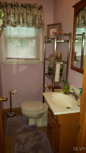 2210 Barrington Road Bethlehem, PA 18018 - Photo 18 of 26 Gallery Image 18