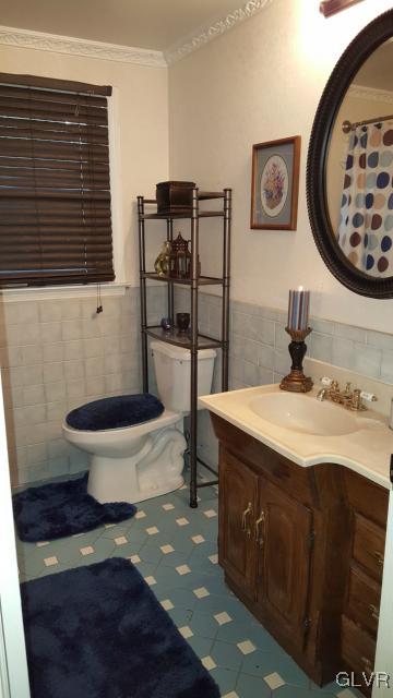 2210 Barrington Road Bethlehem, PA 18018 - Photo 19 of 26 Gallery Image 19