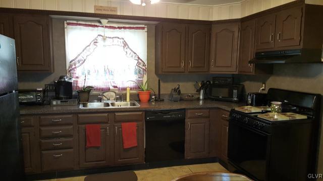 2210 Barrington Road Bethlehem, PA 18018 - Photo 3 of 26 Gallery Image 3