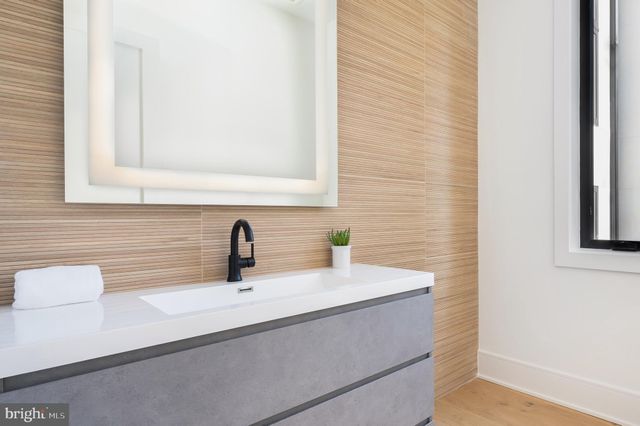 $5,100,000 | 1059 Rector Lane, McLean, VA 22102