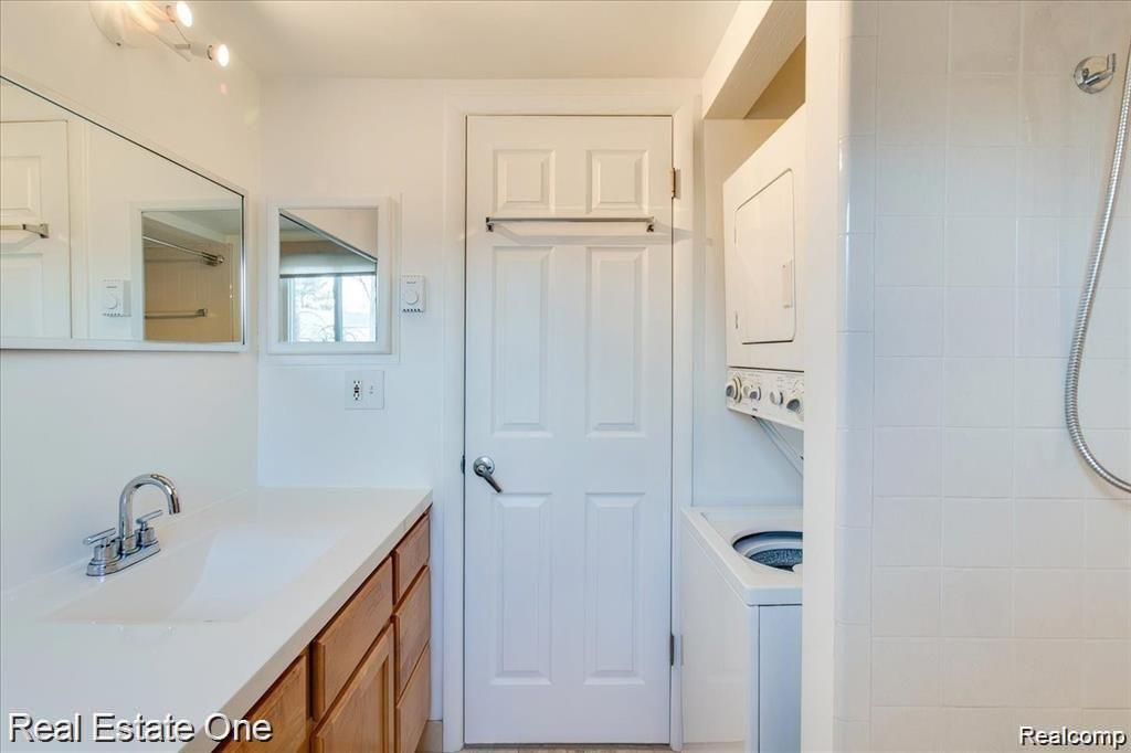 4345 Crooks Road, Unit 27 Royal Oak, MI 48073 - Photo 27 of 30 Crooks 27.jpg