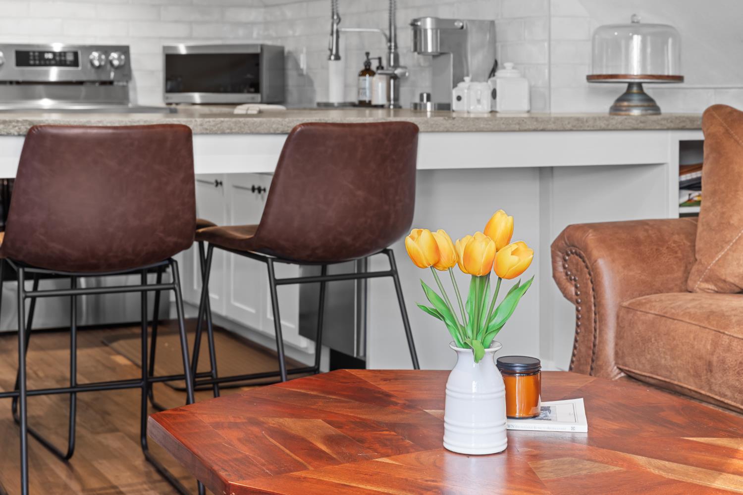17476 Fiddletown Road Fiddletown, CA 95629 - Photo 54 of 82 a living room with furniture a flat screen tv and a lamp