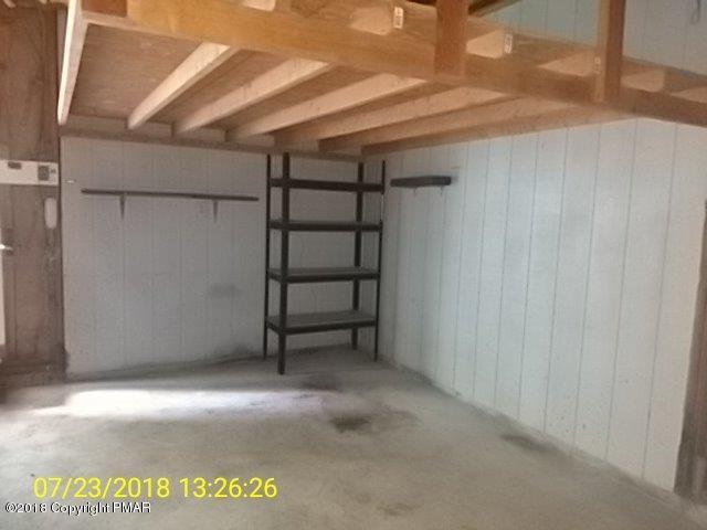 263 Canterbury Road Bushkill, PA 18324 - Photo 15 of 16 a view of a garage