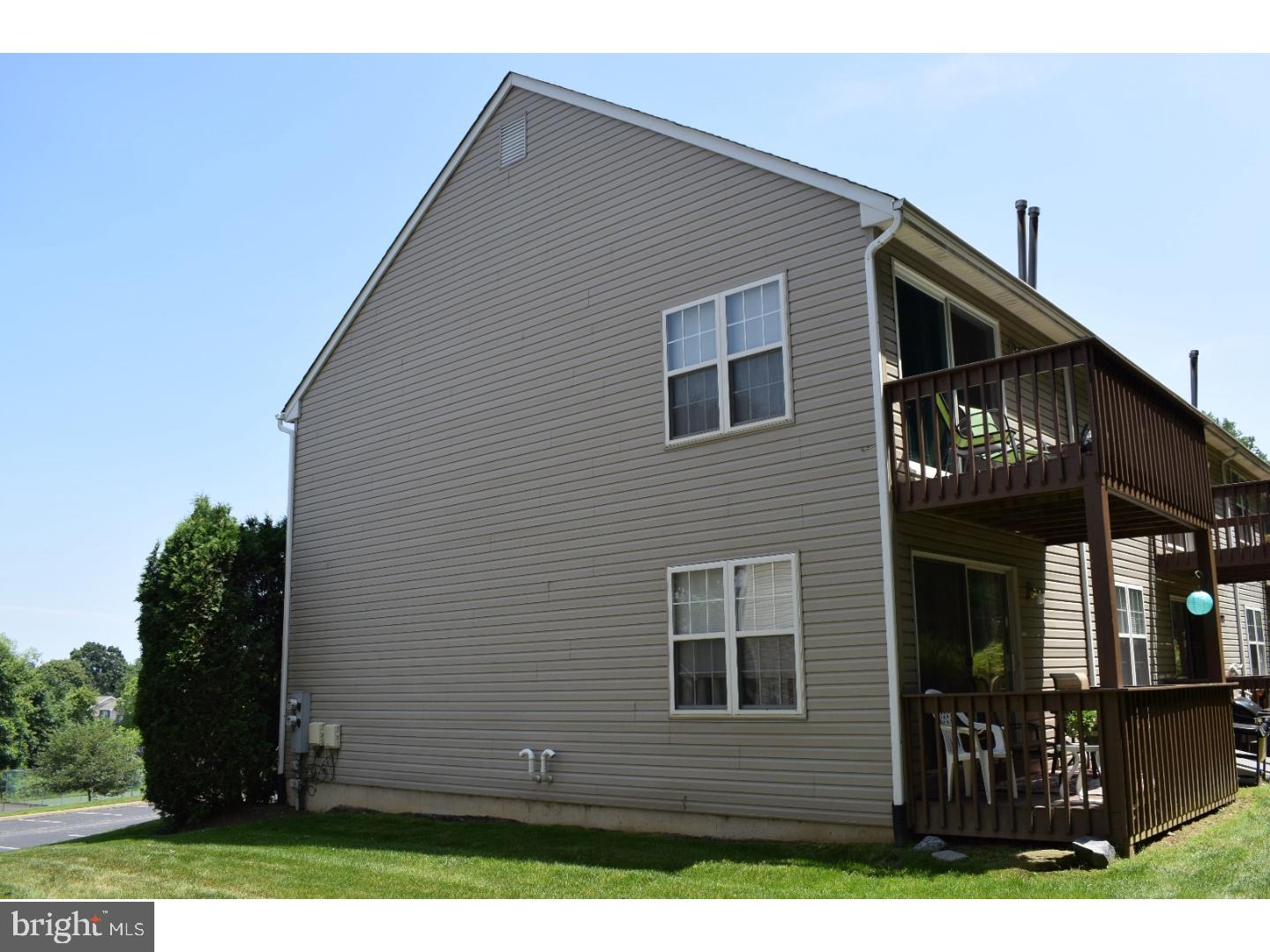 265 Miley Road Aston, PA 19014 - Photo 2 of 22 Exterior Side