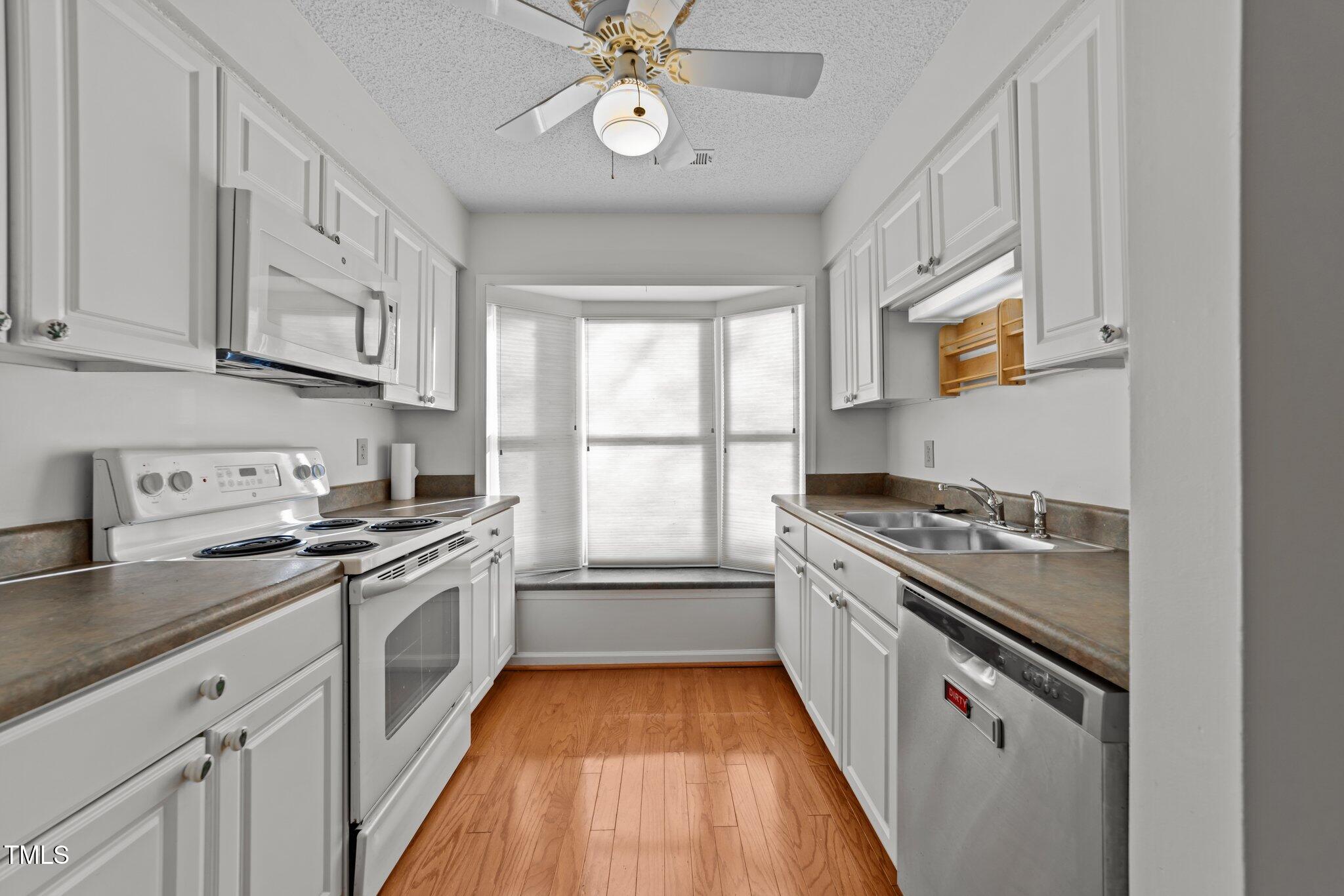 2652 Cottage Circle Raleigh, NC 27613 - Photo 3 of 35 kitchen