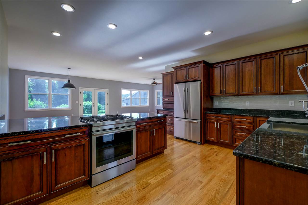48 Tenney Road Sandown, NH 03873 - Photo 3 of 40