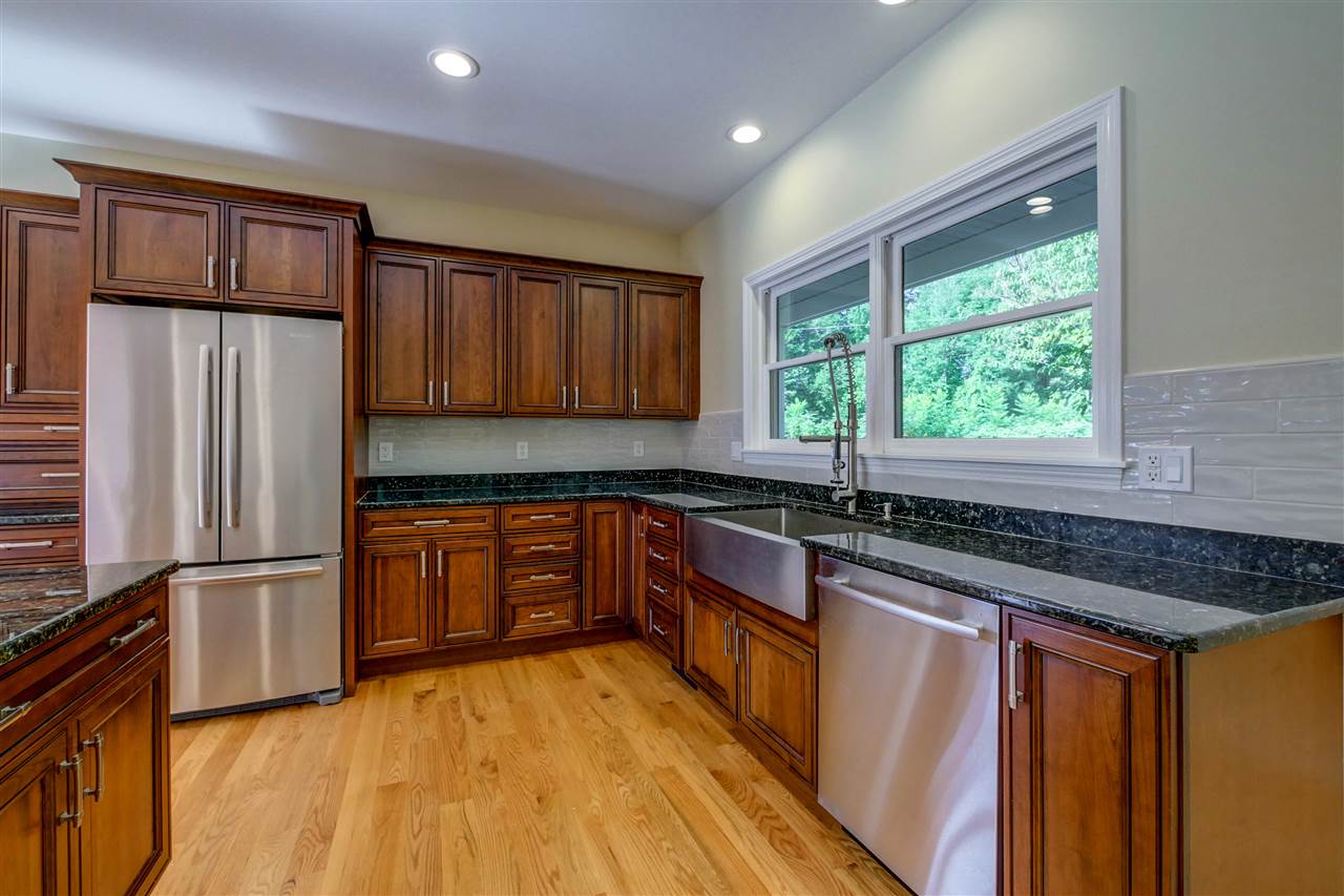 48 Tenney Road Sandown, NH 03873 - Photo 4 of 40