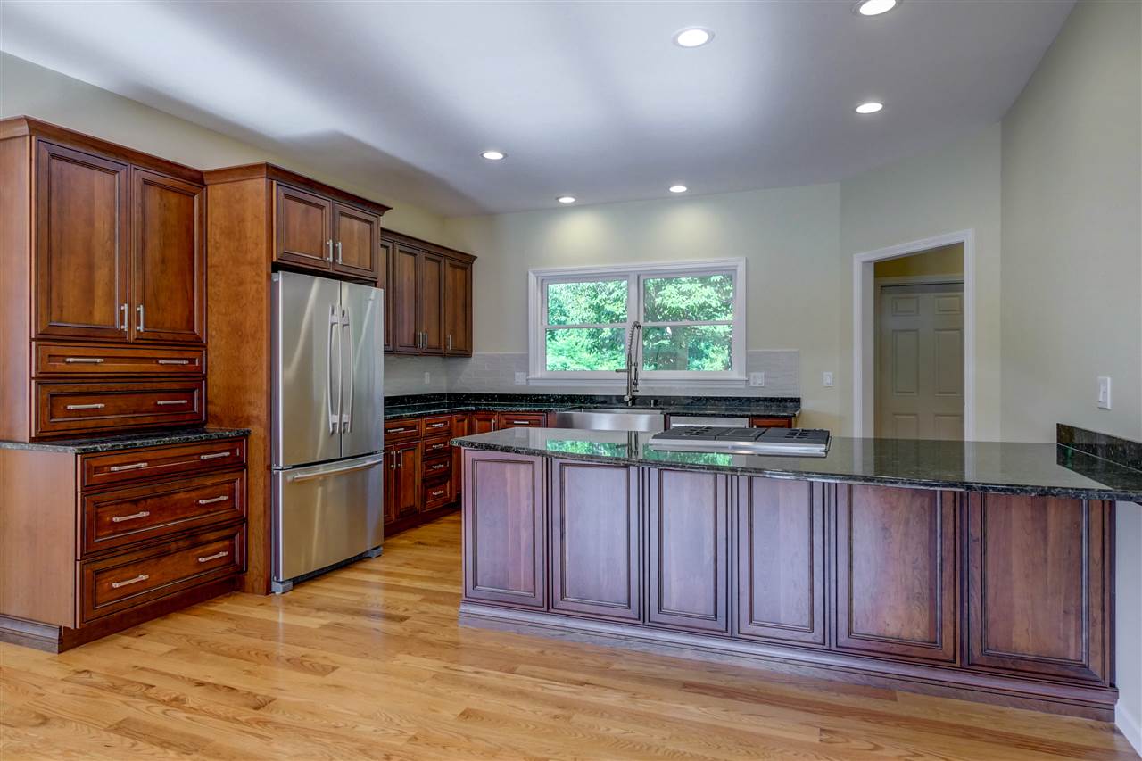 48 Tenney Road Sandown, NH 03873 - Photo 5 of 40