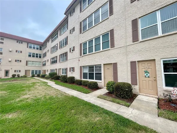 $1,700 | 9950 62nd Avenue North, Unit 106, St. Petersburg, FL 33708